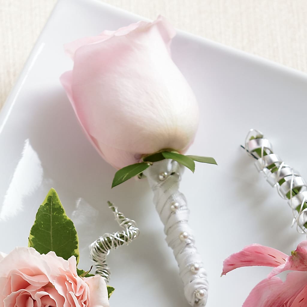 Pink Rose Boutonniere – Greater Oklahoma City Flower Shop, Oklahoma City OK