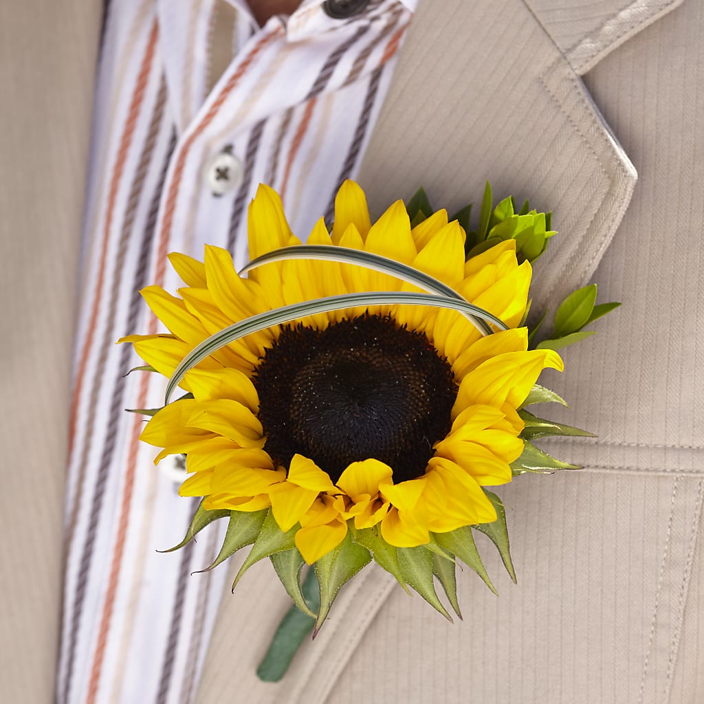 Free Spirit Boutonniere – Greater Oklahoma City Flower Shop, Oklahoma City OK